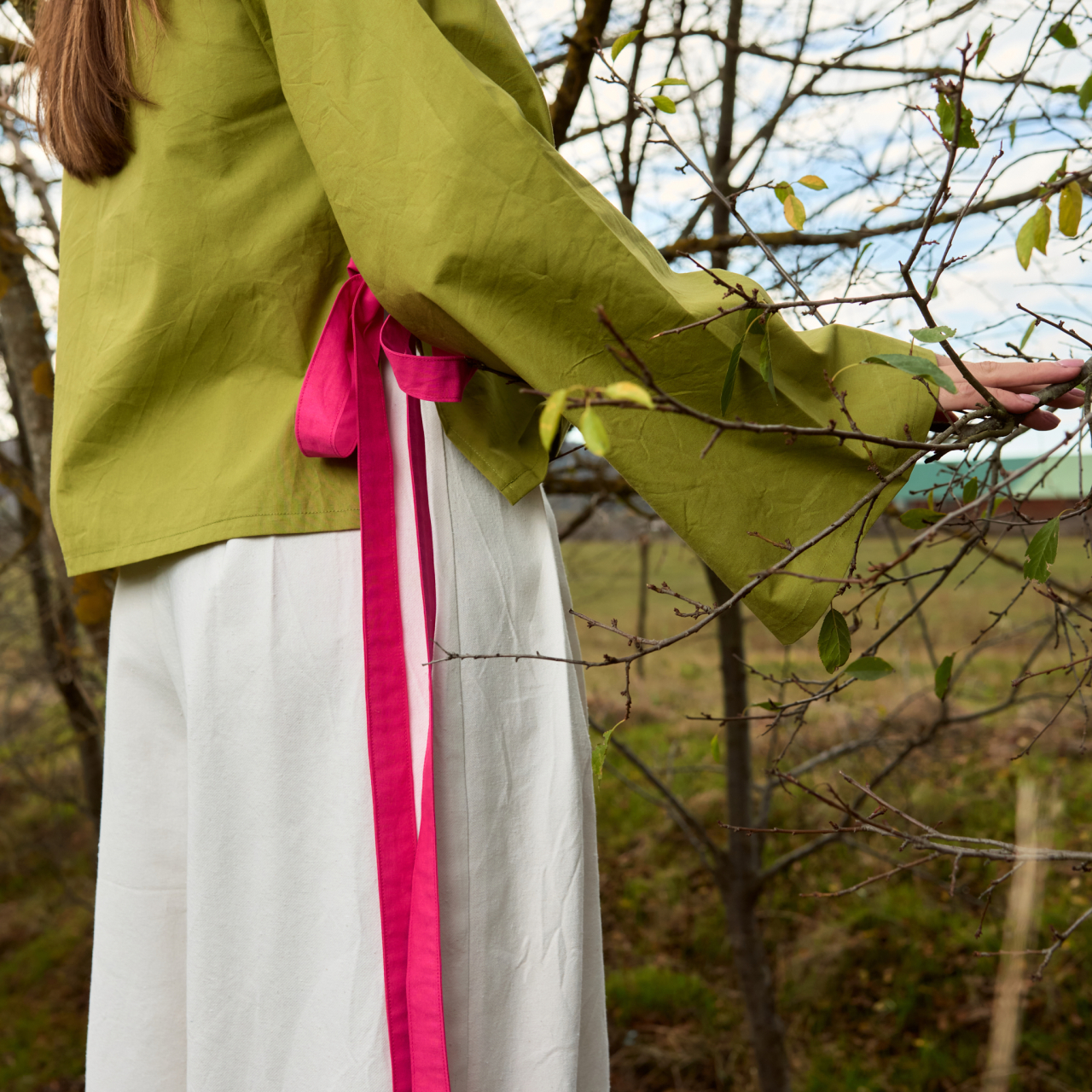 Bluza bumbac Olive cu snur roz [6]