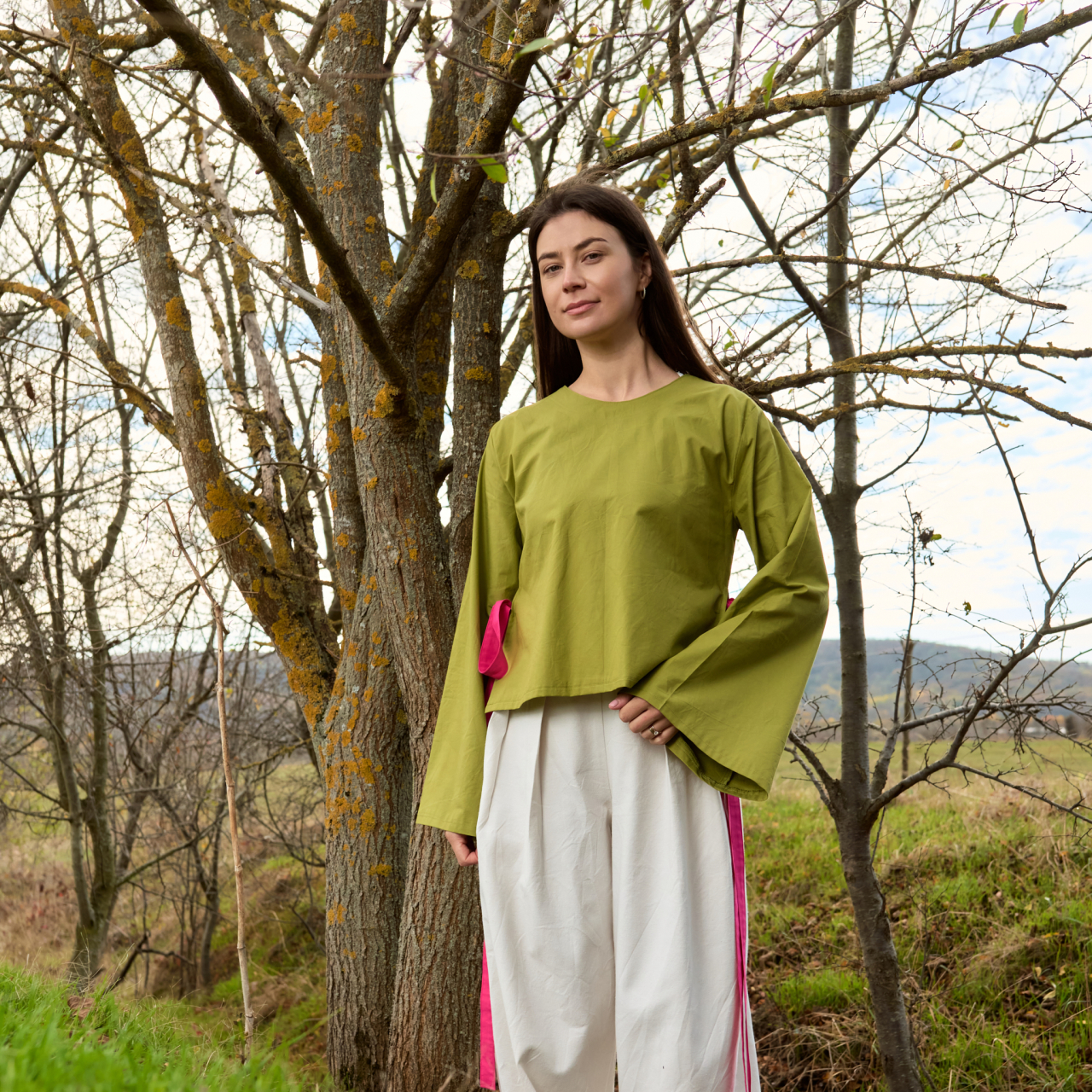 Bluza bumbac Olive cu snur roz [3]