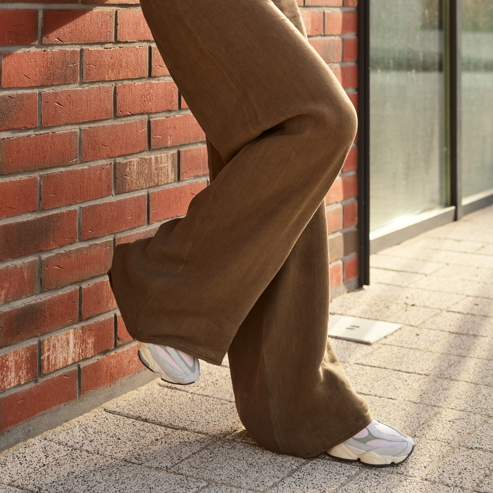 Pantaloni lungi din in pentru femei, croi larg, talie elastică, stil casual-chic [2]