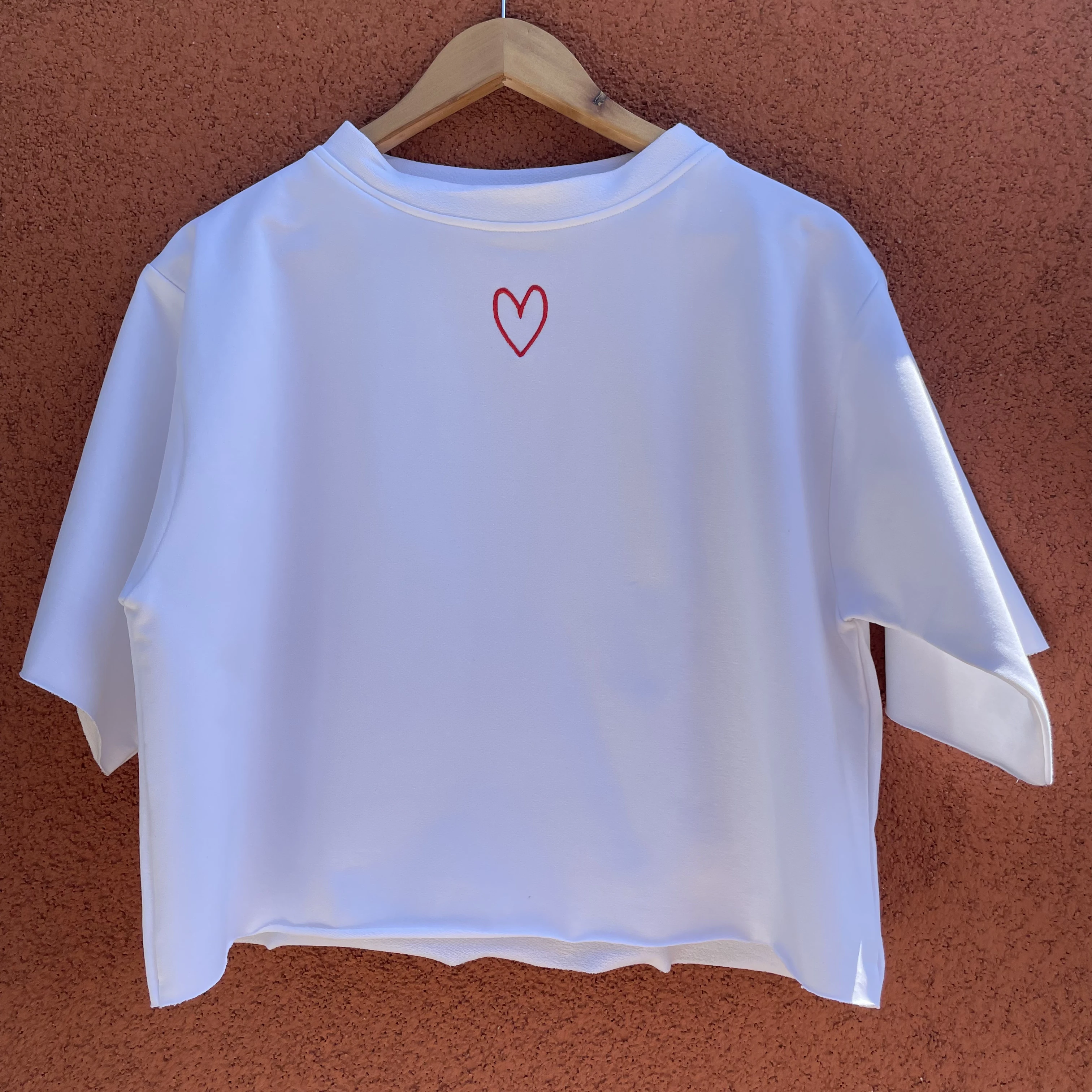 Tricou alb pictat manual mama si bebe [2]