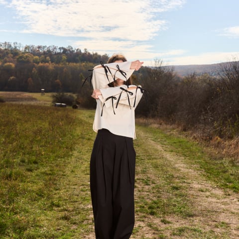 Bluze rafinate - Bluza din bumbac natur cu fundite laterale pe maneci