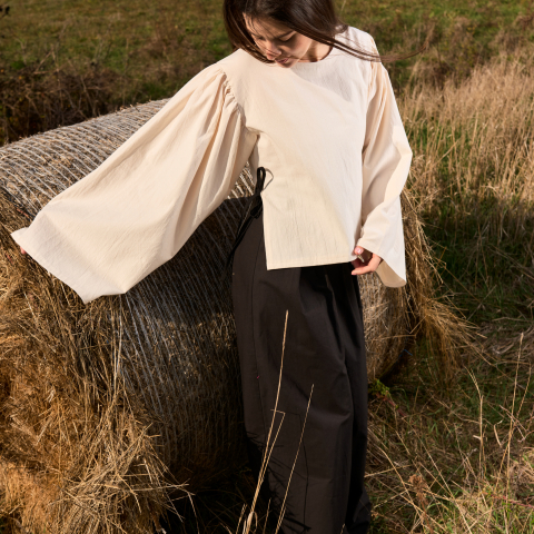 Bluza din bumbac natur cu maneca incretita si funde laterale [2]