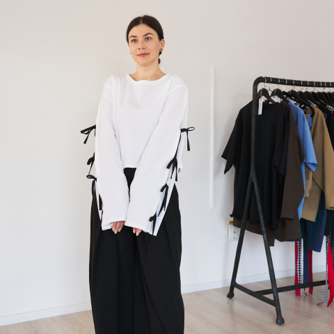 Bluză din bumbac cu mâneci lungi și fundițe laterale – Casual & Elegant [1]