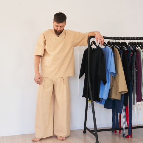 Bărbați - Set tricou și pantaloni lungi din bumbac natural – lejer și confortabil, disponibil în mai multe culori