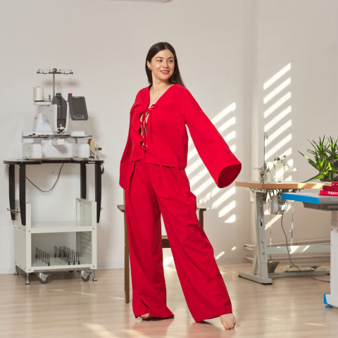 Set din bumbac – Pantaloni largi cu talie fermoar ascuns + Bluză cu șnur reglabil și mâneci alungite [1]