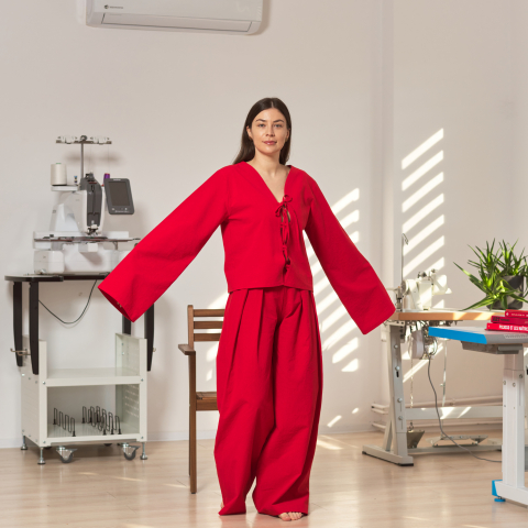 Set din bumbac – Pantaloni largi cu talie fermoar ascuns + Bluză cu șnur reglabil și mâneci alungite [2]