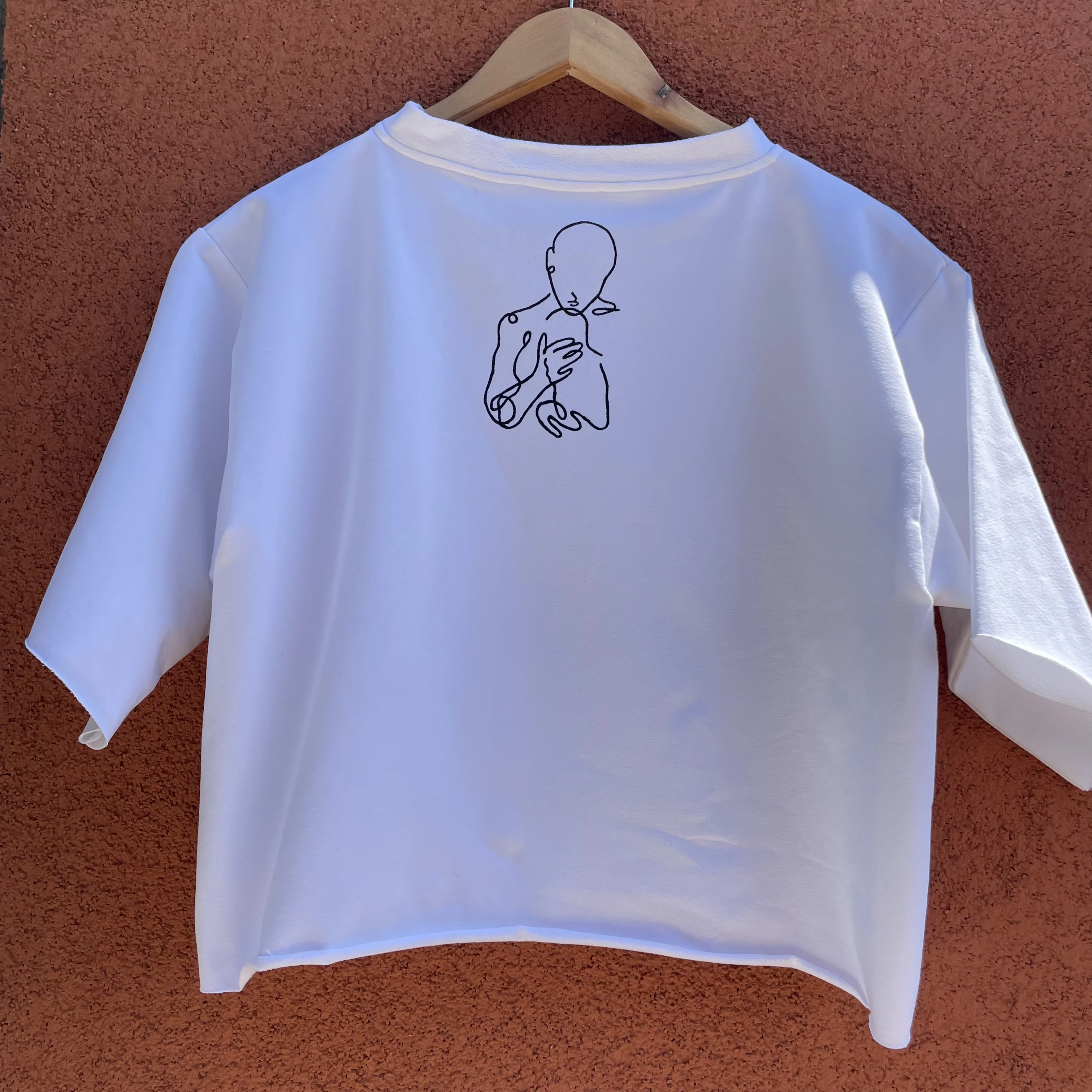 Poartă Artă - Tricou alb pictat manual mama si bebe