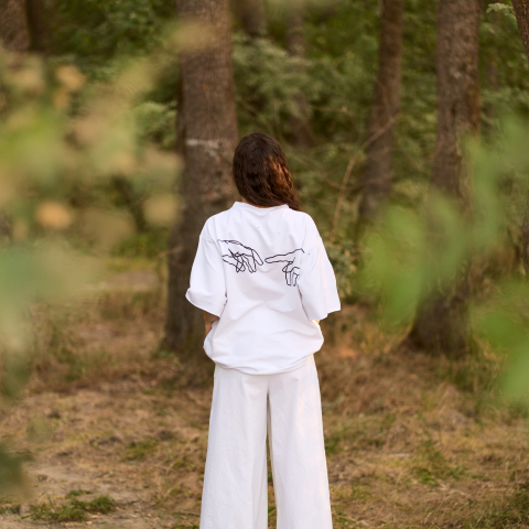 tricou pictat manual spate creatia lumii design minimalist oversized [2]