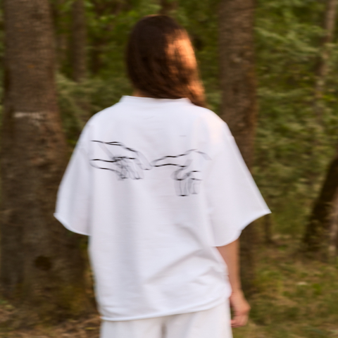 tricou pictat manual spate creatia lumii design minimalist oversized [1]