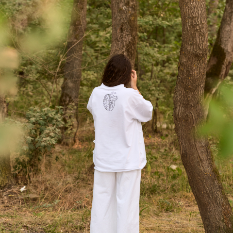 tricou pictat manual oversized inima creier abstract spate [1]