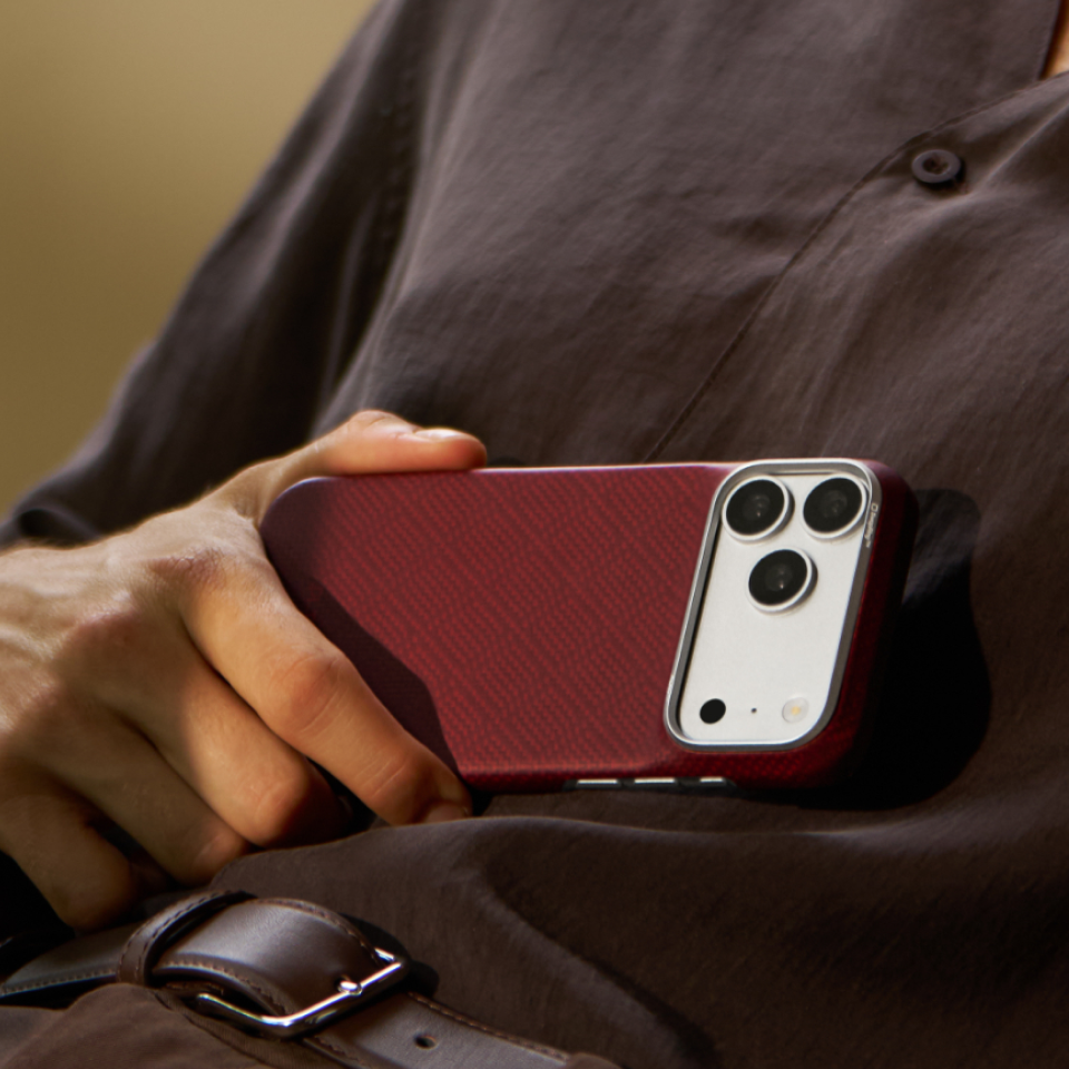 Pitaka Edge Case for iPhone 18 Pro Burgundy [7]