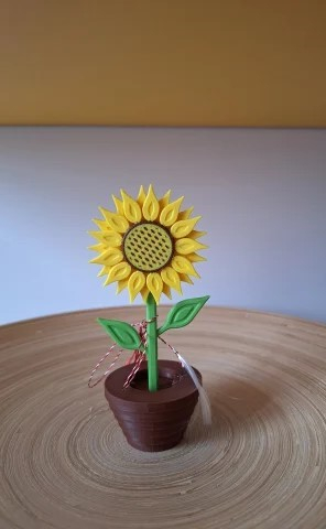 Floarea soarelui 3D în ghiveci [1]