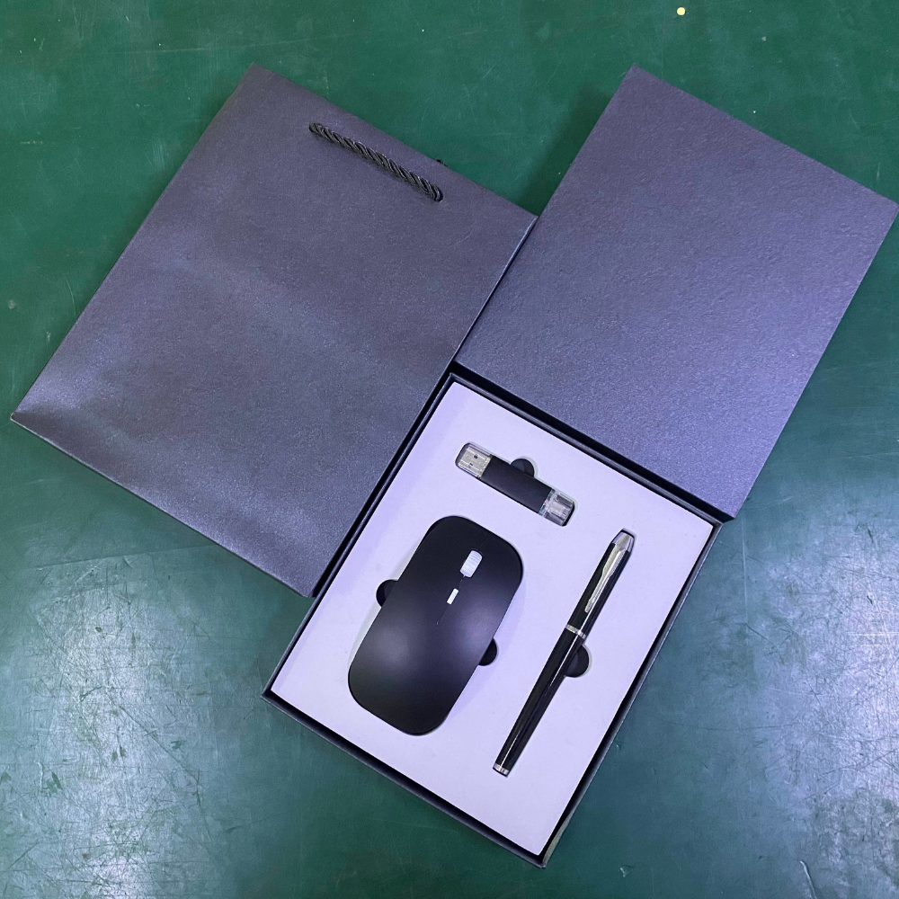 Mouse Wireless, Rezolutie 1000dpi, Senzor 1200dpi, Interfata Receiver 2,4Ghz| Setul Include Stick USB 8 GB + un Pix Metalic| Negru [2]