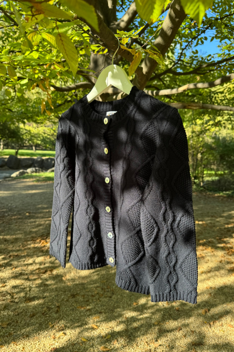 Cardigan Nostalgia Bleumarin din lână merinos [3]