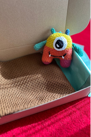 Happy Box Bee [2]