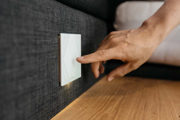 Întrerupător Smart Loxone Touch Pure Tree White [8]