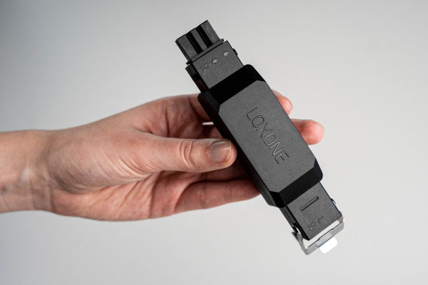 Loxone Shading Actuator Air [8]