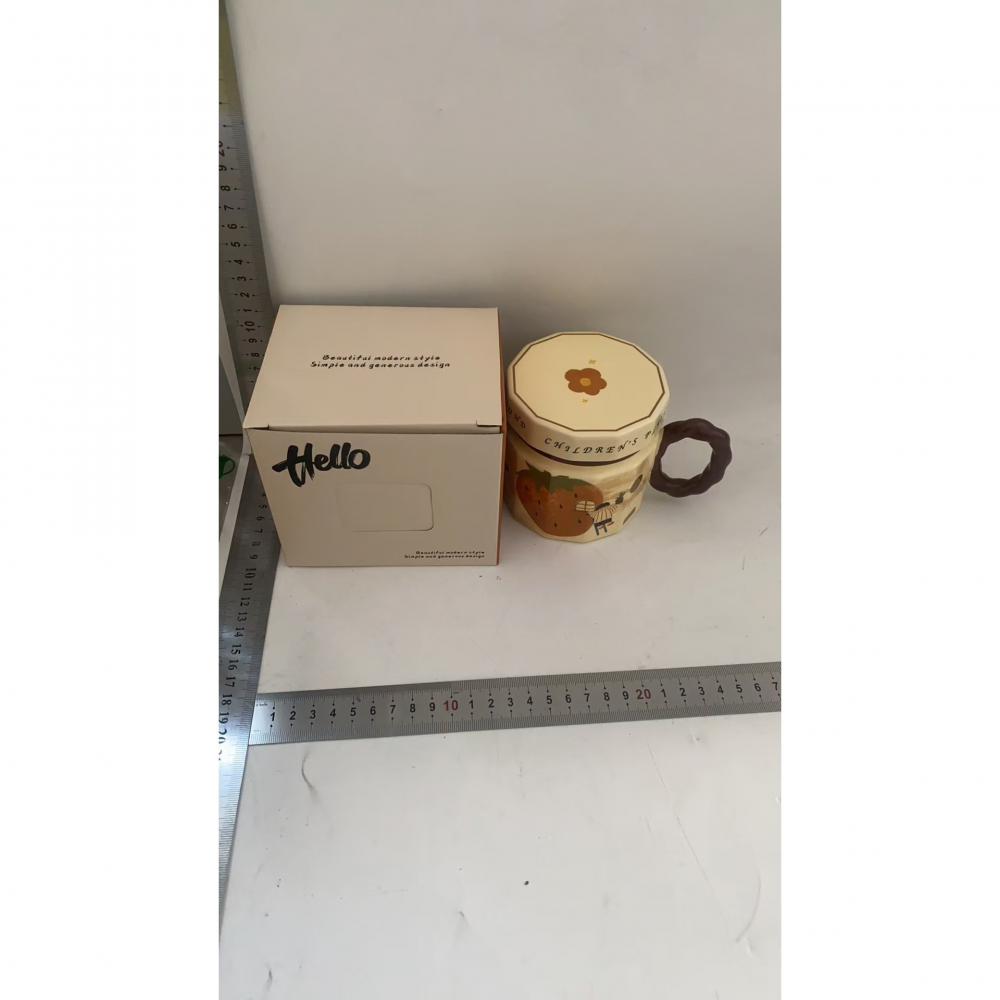 Cana din ceramica, cana pentru cafea, ceai, cana universala, unisex, cana cu capac, 9 x 8 x 8 cm, 400 ml, model capsuna, bej [3]