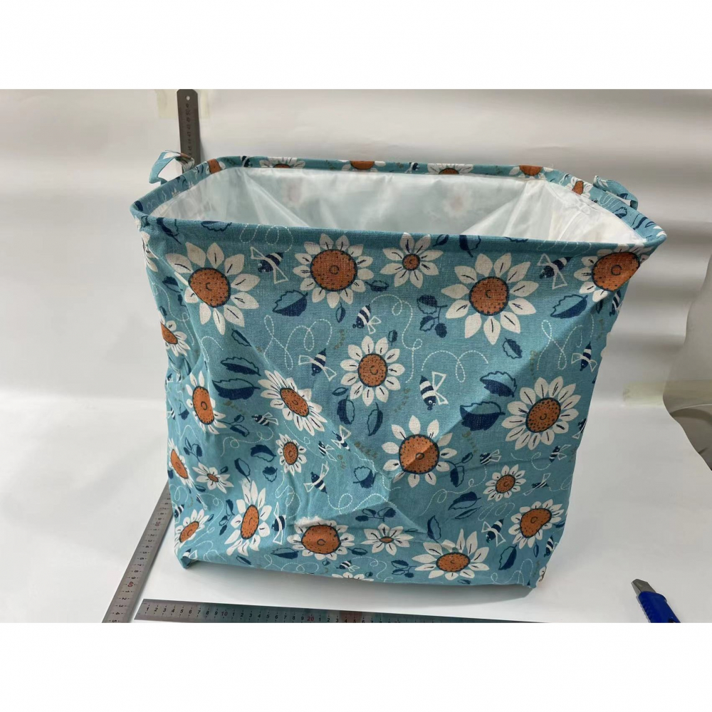 Cos depozitare, capac cu snur, 175 l, confectionat din bumbac si un strat impermeabil, 50 x 50 x 70 cm, albastru deschis, imprimeu flori [3]