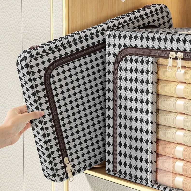 Cutie de depozitare pliabila, cu fermoar bidirectional, 24 l, textil, 40x30x20 cm, cadru metalic, o fereastra, suport baza stabil din plastic, design zebra, alb negru [4]