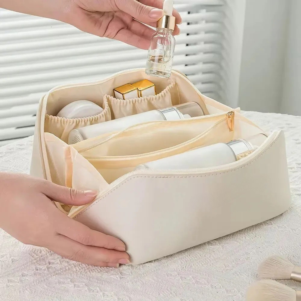 Geanta de calatorie  pentru cosmetice, portabila, impermeabila, din piele ecologica, compartimente multiple, cu fermoar, 23 x 11.5 x 10.5 cm, crem [2]