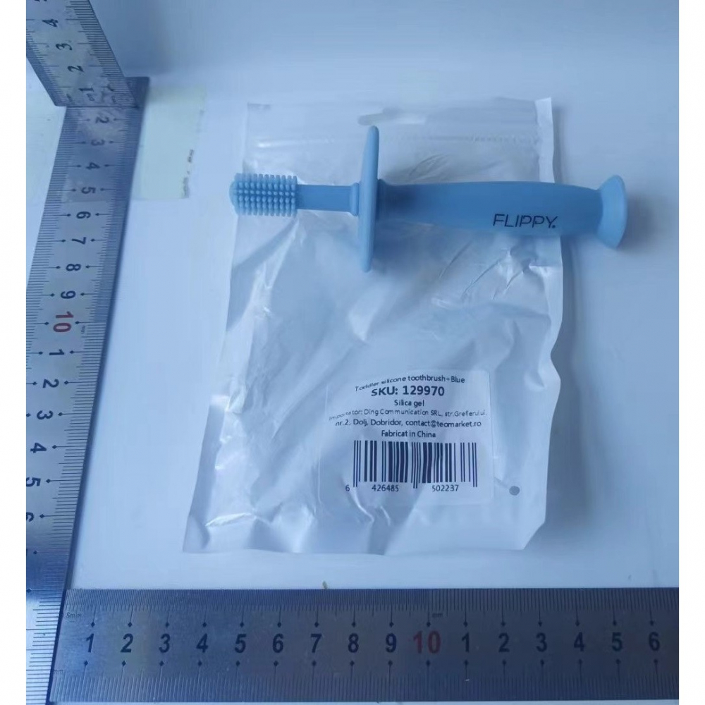 Periuta de dinti din silicon pentru bebelusi, fara bpa, 360 grade, bariera anti-inghitire, maner ergonomic, 12.5 x 15 cm, albastru [3]