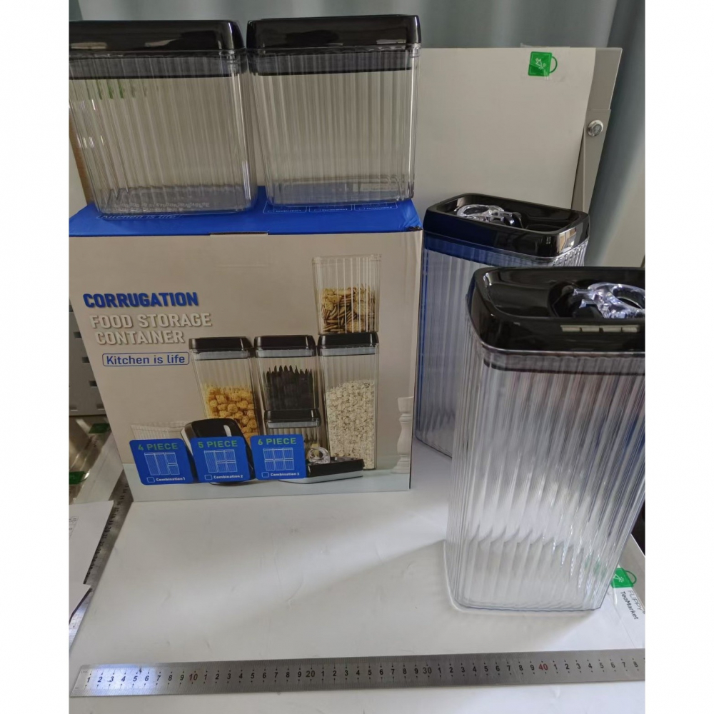Set 4 recipiente din plastic, pentru alimente/obiecte, inchidere ermetica, textura ondulata, 2 x 1.5l, 2 x 3.3 l, transparent [14]