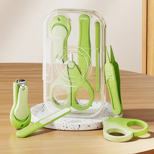 Set 4in1 de ingrijire unghii pentru bebelusi, cutie de depozitare texturata, 0-6 ani, 13.6x8x2 cm, verde [2]