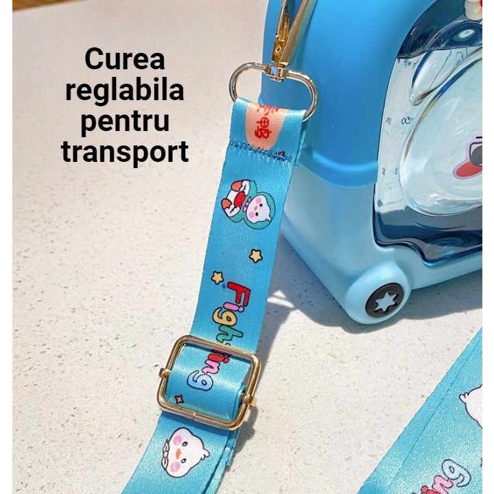 Sticla cu pai pentru copii, model ursulet, gradata, stickere aplicate, curea reglabila, din plastic rezistent la cadere, 1l, albastru, 20 x 13 cm [2]
