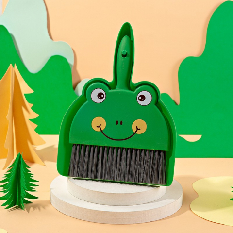 Maturi, Perii, Mopuri si Galeti - Set mini matura si faras, little cleaner, uz casnic, pentru birou, bucatarie, casa, model broscuta, 23 x 18 cm, verde