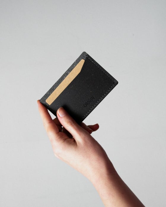 Card holder din piele naturala reciclata, orizontal, negru [2]