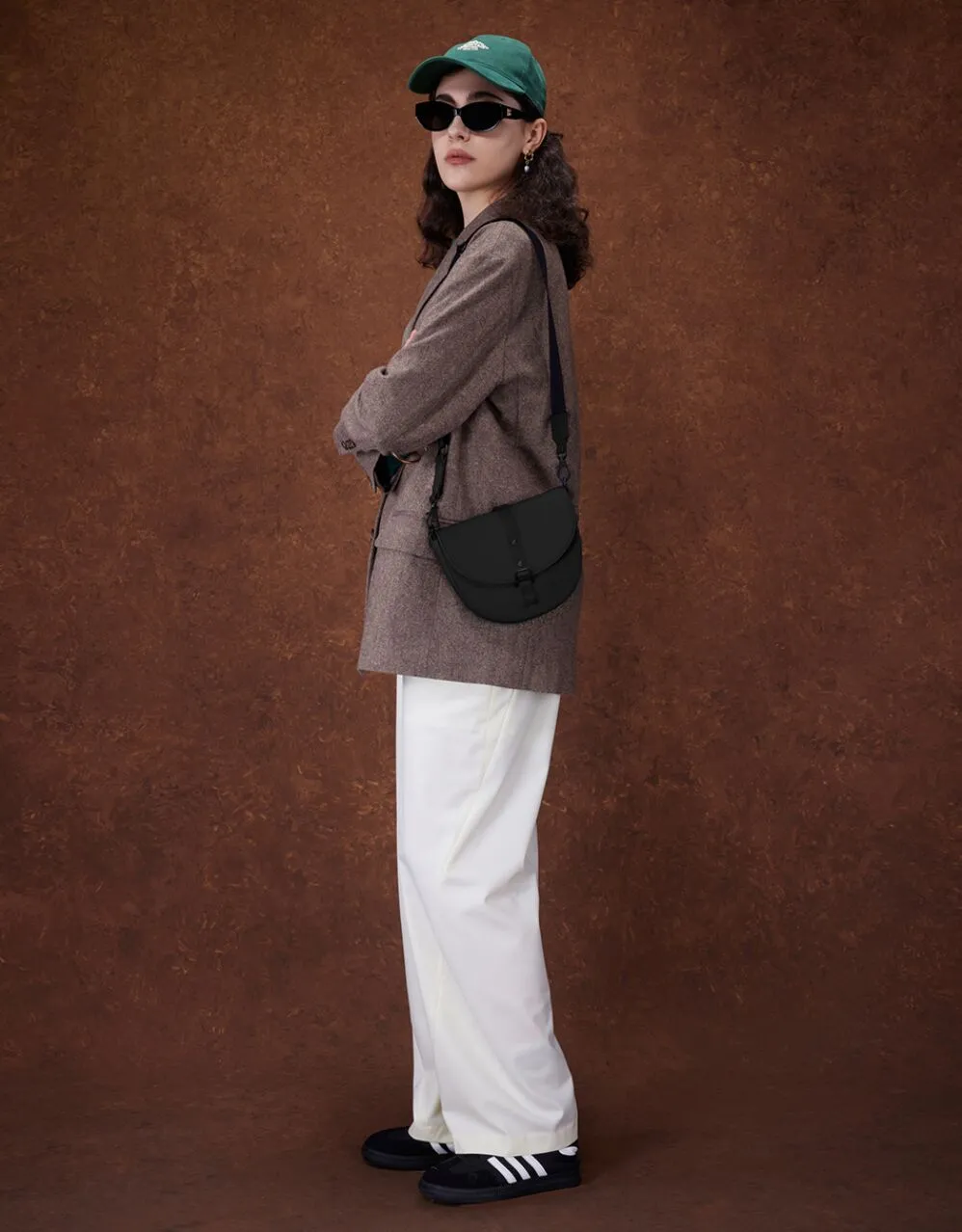 Geanta crossbody Moon neagra [6]