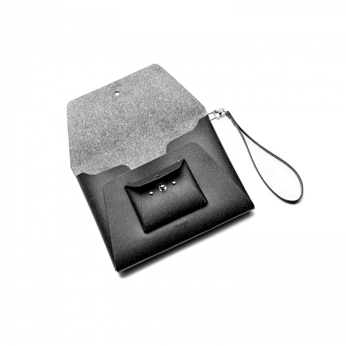 Geanta din piele naturala reciclata, neagra, pictata manual [4]