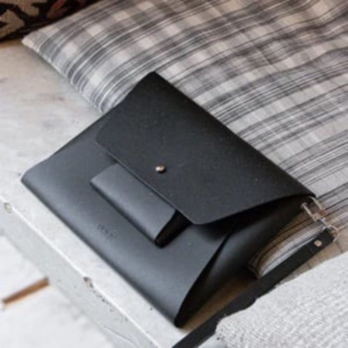Geanta din piele naturala reciclata, neagra, pictata manual [6]