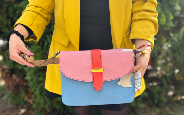 Geantă Soruka roz & albastru din piele reciclată – unicat handmade | Origin & Natural [5]