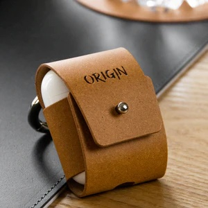 Husa AirPods 1 si 2 din piele naturala reciclata, maro nature [3]