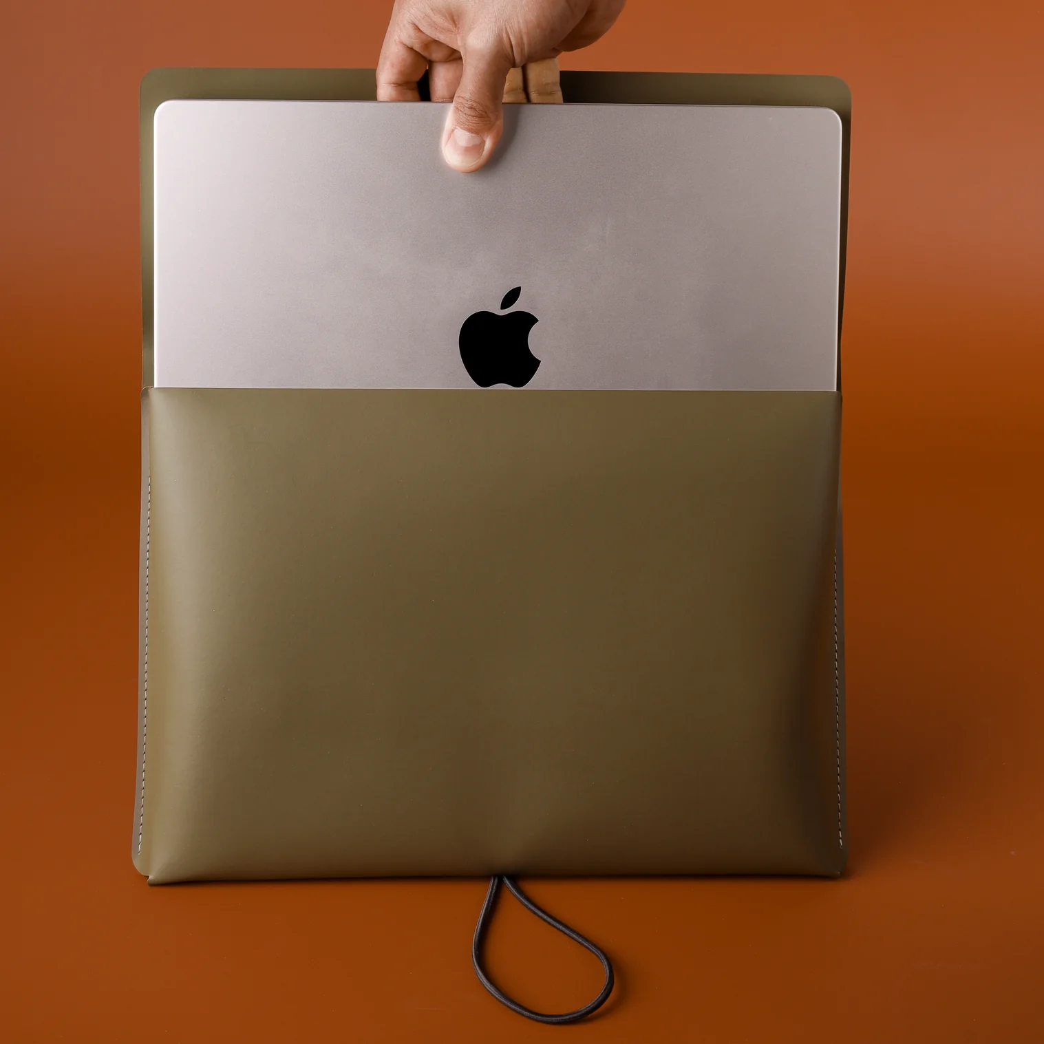 Husa laptop 13 inch din piele reciclata Vacavaliente – sleeve premium [2]