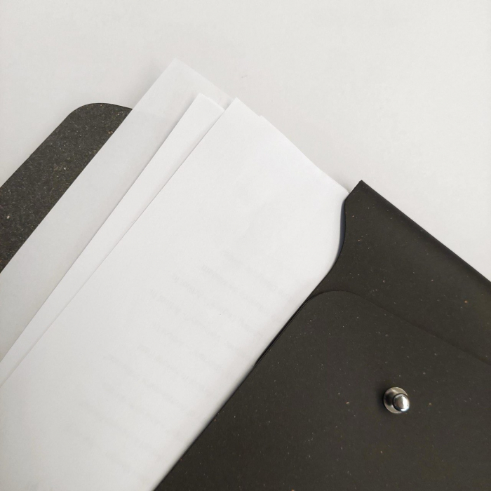 Husa plic iPad 9"-10" din piele naturala reciclata, negru, pictata [7]