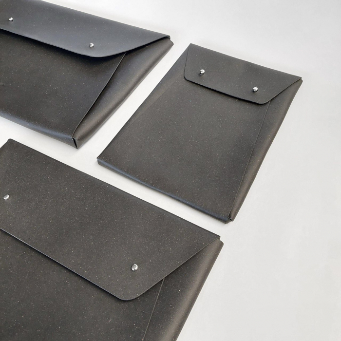 Husa plic Macbook 16'' din piele naturala reciclata, negru [11]