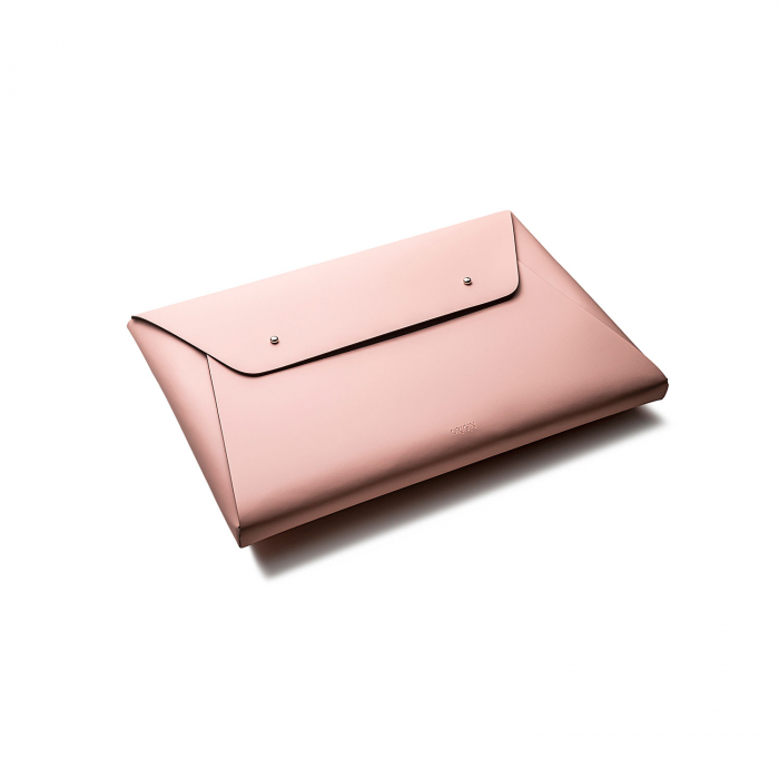 Husa plic Macbook 16'' din piele naturala reciclata, roz pudra, pictata manual [4]