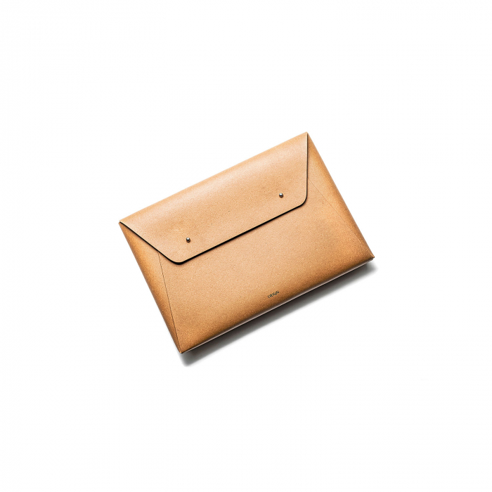 Husa plic Macbook 16'' din piele naturala reciclata, pictata manual [3]