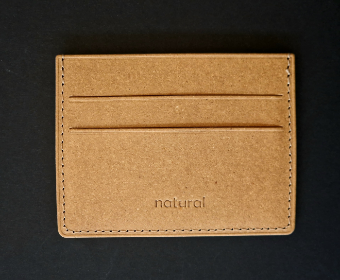 Port card maro din piele naturală reciclată [2]