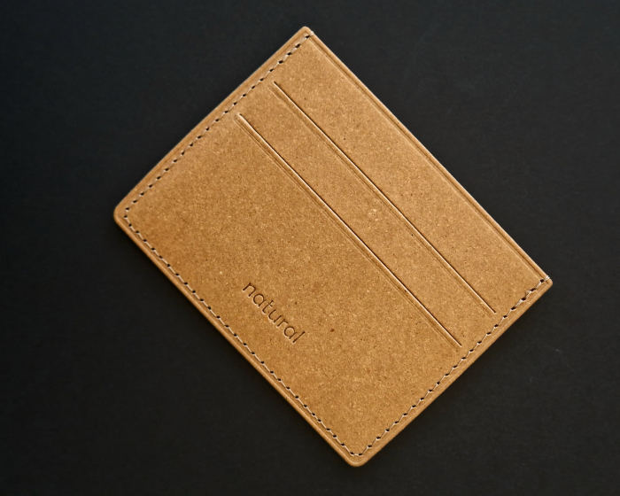 Port card multipocket minimalist, slim, maro, din piele naturala reciclata [6]