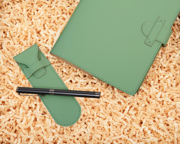 Set cu agenda si pix, verde, piele naturala reciclata [2]