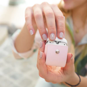 Husa AirPods 1 si 2 din piele naturala reciclata, roz pudra [0]