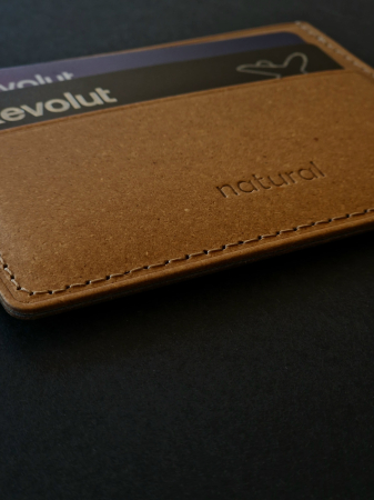 Port card maro din piele naturală reciclată [3]