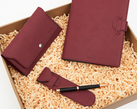 Set elegant magenta - agenda cu husa , toc pentru pix, portofel asortat din PU Biogreen si pix [1]
