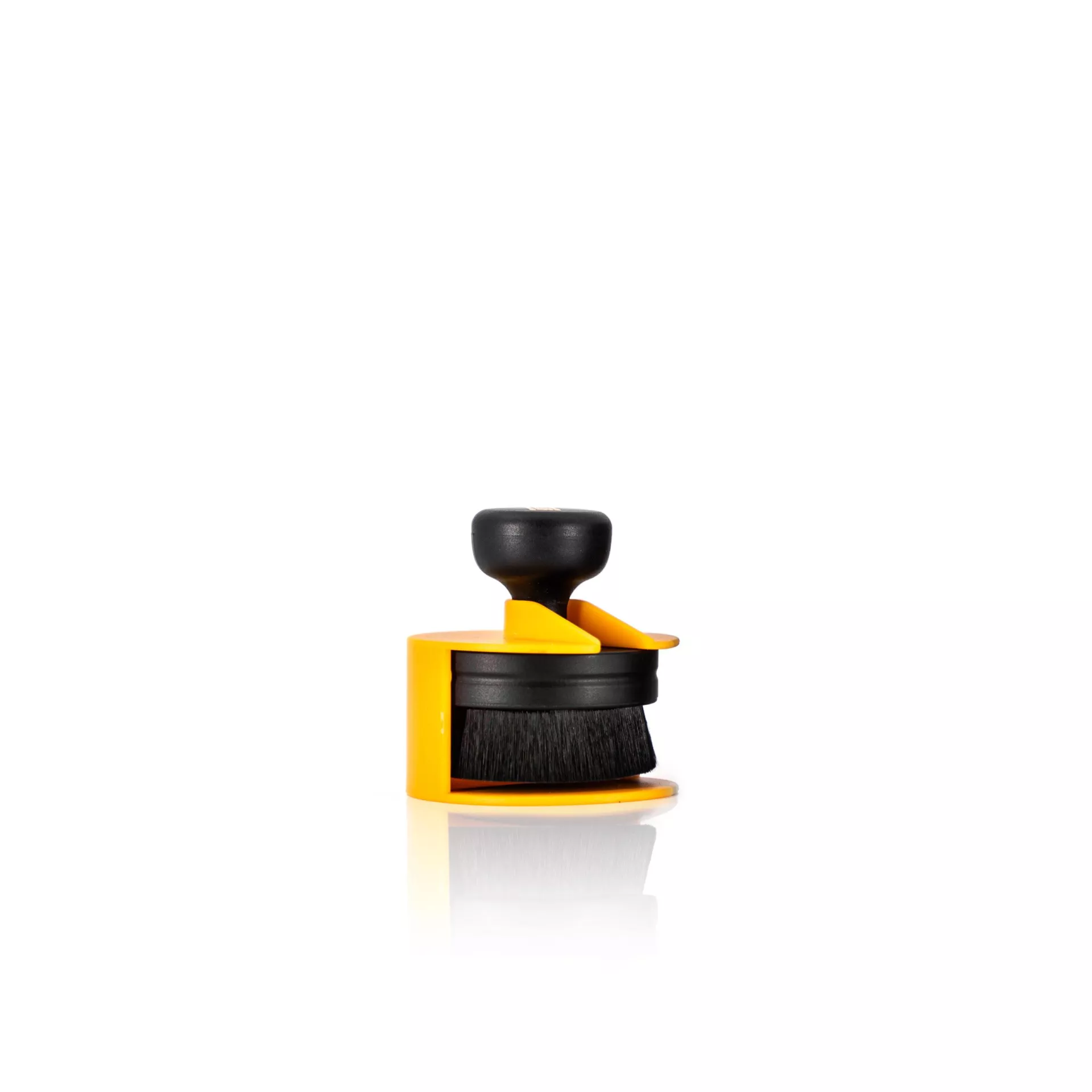 CYCLONE TIRE DRESSING APPLICATOR [2]