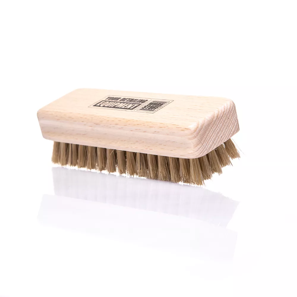 HANDY LEATHER BRUSH [3]