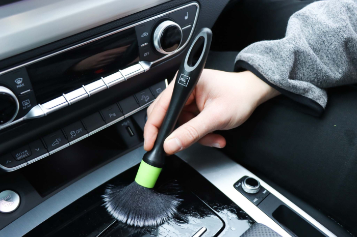 Koch Chemie Interior Brush Green - Perie Profesională pentru Curățarea Interiorului Auto [3]